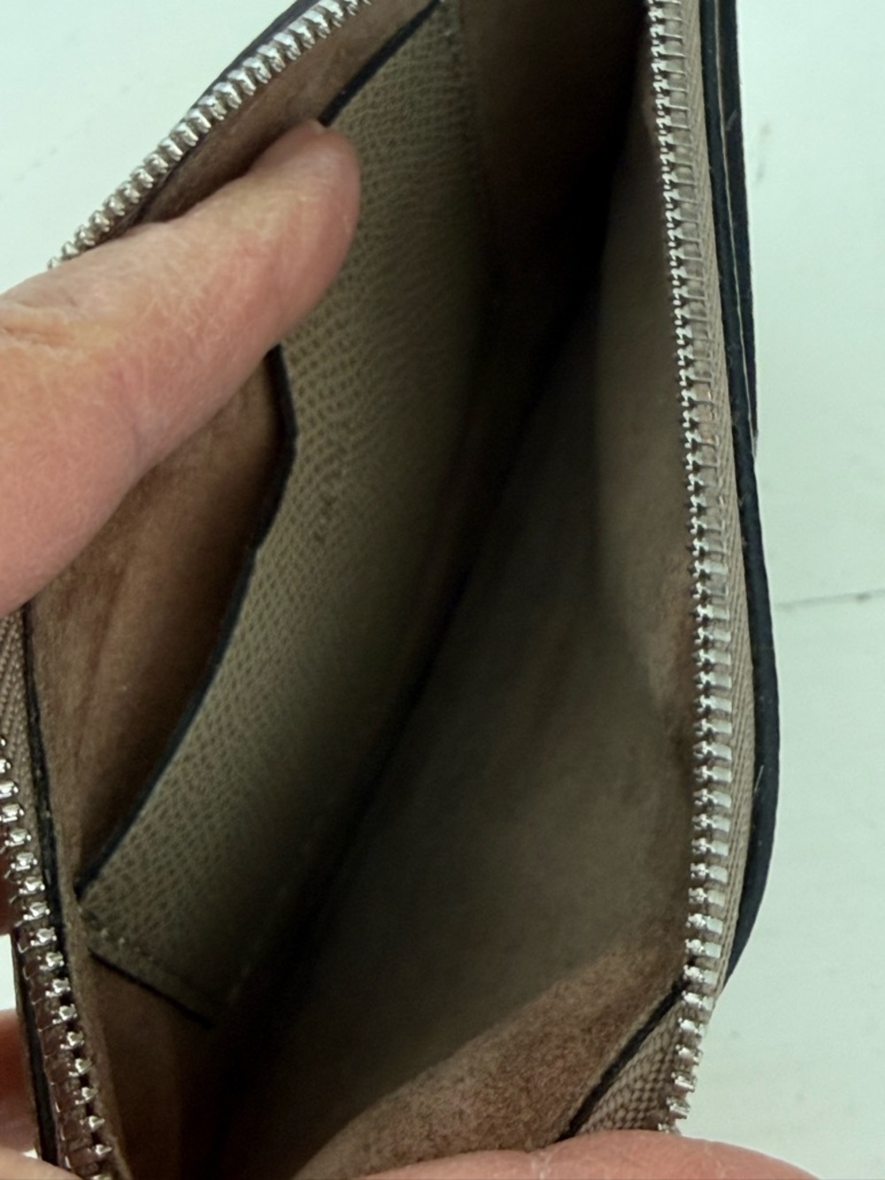 VALEXTRA Leather Zip Pouch in Taupe - Picture 4 of 4